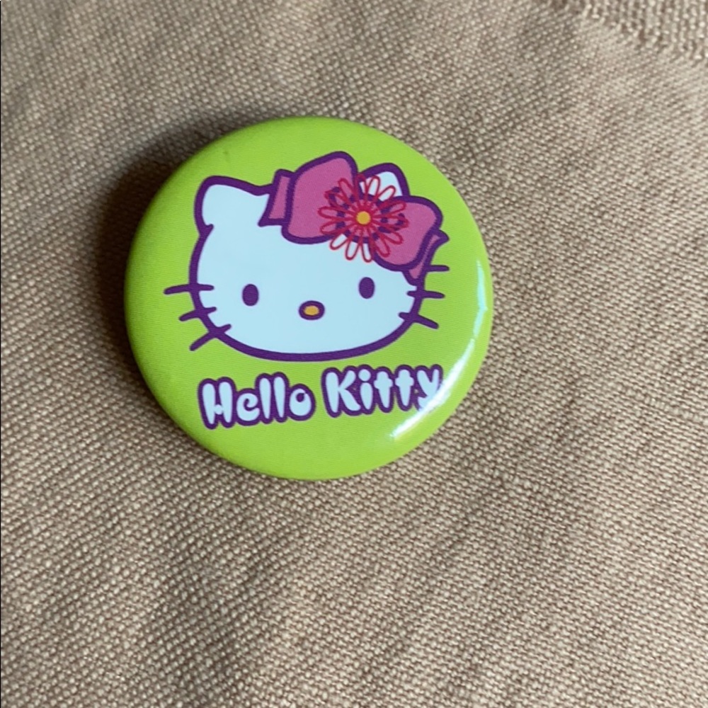 hello kitty pin